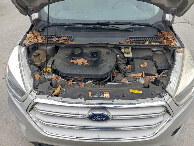 Photo 12 from auction – 2017 FORD ESCAPE SE with VIN 1FMCU9G98HUE12533