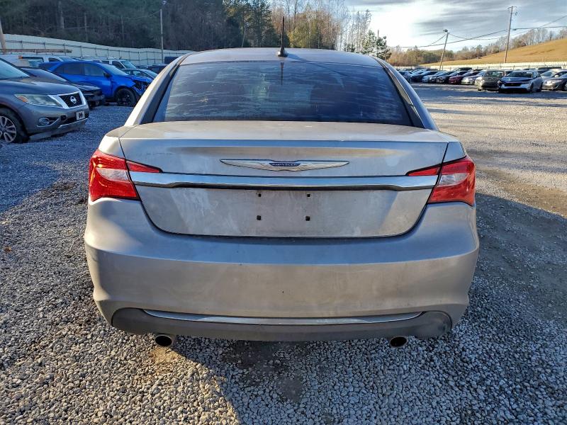 Photo 6 from auction – 2013 CHRYSLER 200 LX with VIN 1C3CCBAG9DN727064