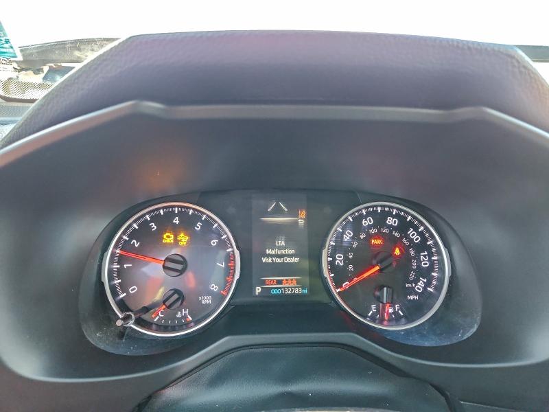 Photo 9 from auction – 2019 TOYOTA RAV4 LE with VIN 2T3F1RFV2KW032798