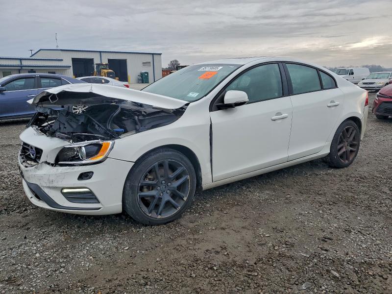 VOLVO S60 2017 with VIN YV126MFL8H2420664 - Photo from auction
