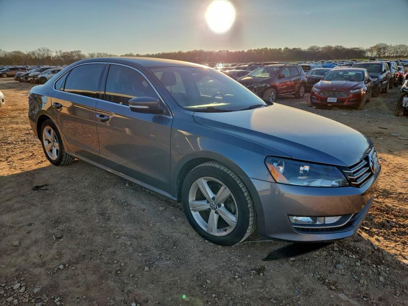 Photo 4 from auction – 2015 VOLKSWAGEN PASSAT S with VIN 1VWAT7A37FC087669