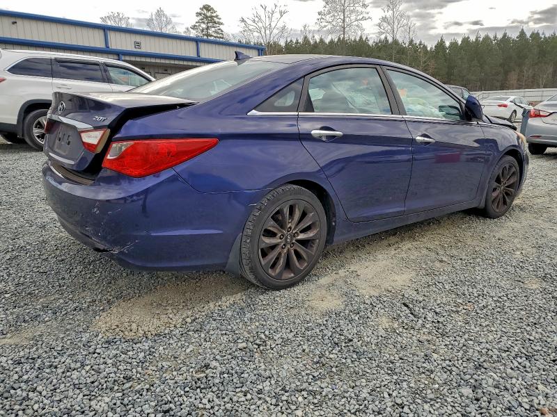 Photo 3 from auction – 2012 HYUNDAI SONATA SE with VIN 5NPEC4AB2CH374346