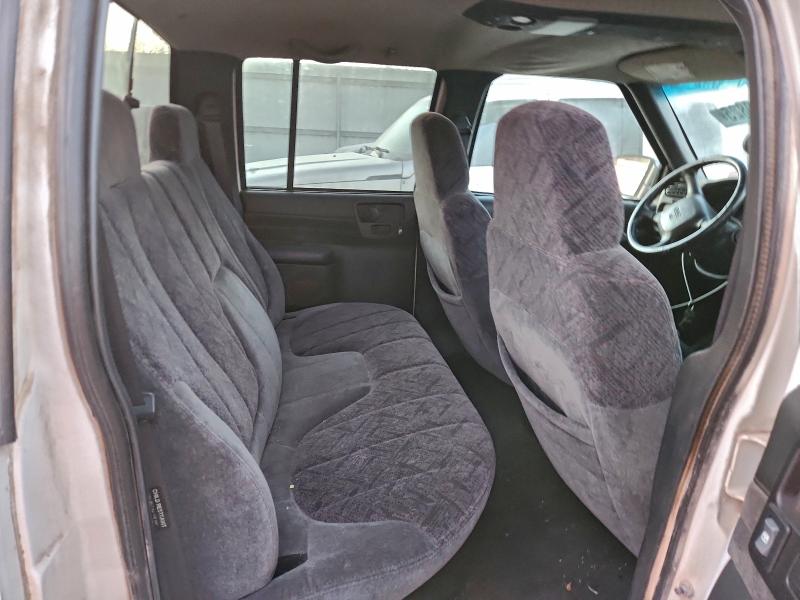 Photo 10 from auction – 2001 GMC SONOMA with VIN 1GTDT13W31K235996