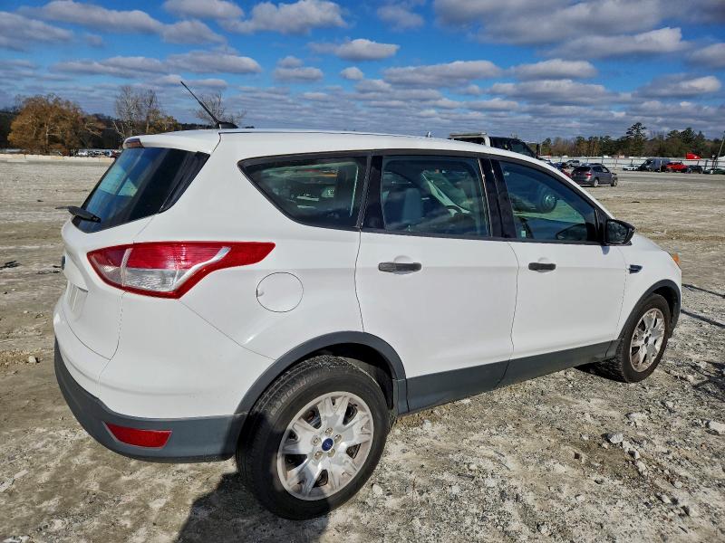 Photo 3 from auction – 2014 FORD ESCAPE S with VIN 1FMCU0F74EUC61245