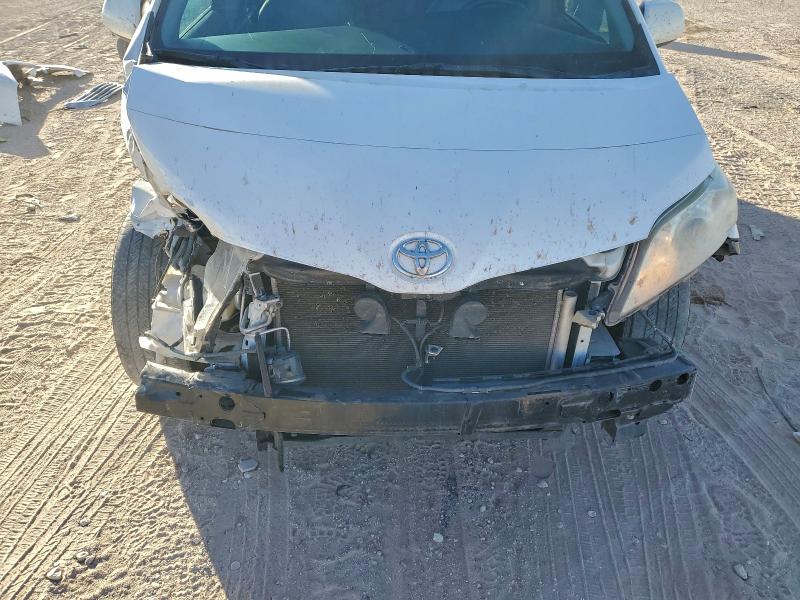Photo 12 from auction – 2017 TOYOTA SIENNA with VIN 5TDYZ3DC3HS816725
