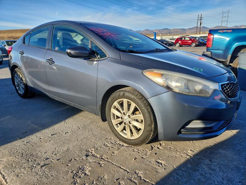 Photo 4 from auction – 2015 KIA FORTE LX with VIN KNAFX4A6XF5260124