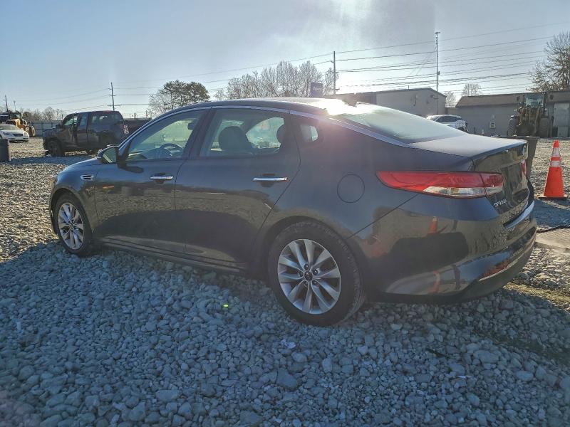 Photo 2 from auction – 2017 KIA OPTIMA EX with VIN 5XXGU4L30HG132895