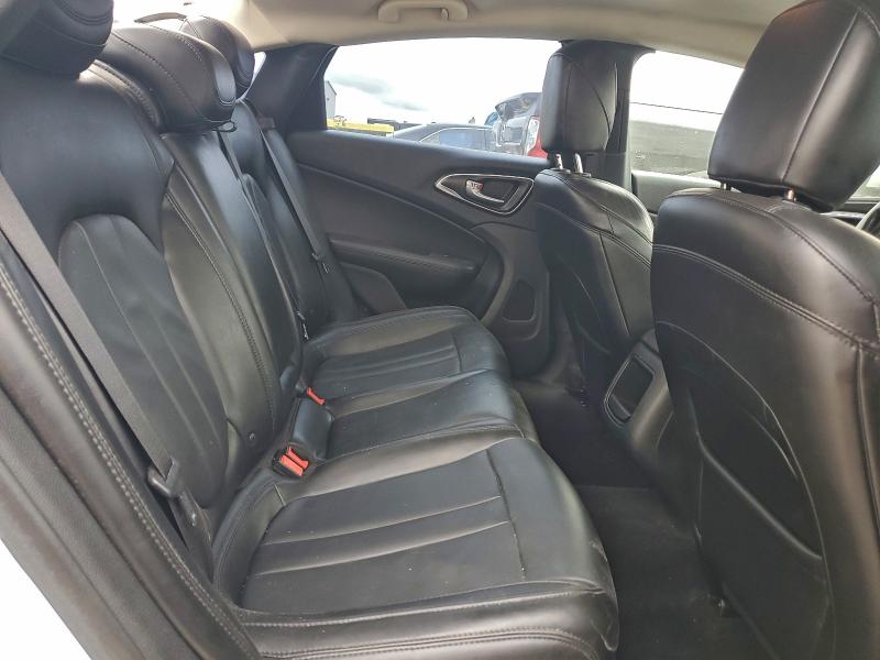 Photo 10 from auction – 2016 CHRYSLER 200 LIMITE with VIN 1C3CCCAB8GN172221