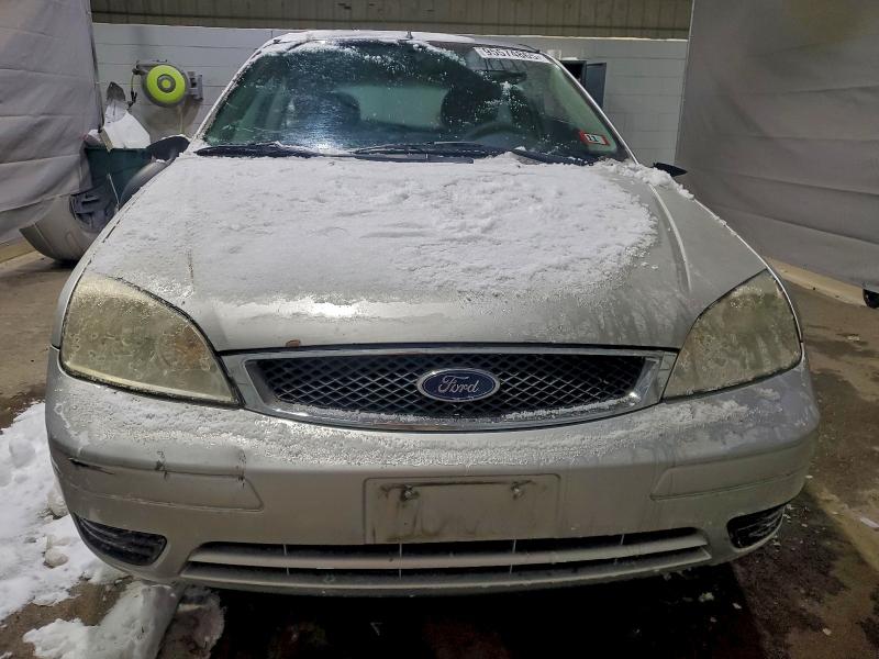 Photo 5 from auction – 2007 FORD FOCUS ZX3 with VIN 1FAFP31N77W222355