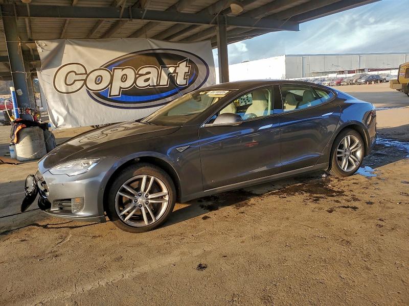 TESLA MODEL S 85 2015 with VIN 5YJSA1H1XFF091538 - Photo from auction