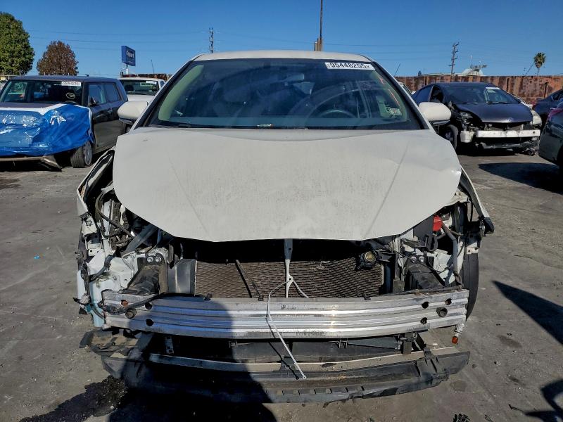 Photo 5 from auction – 2016 TOYOTA PRIUS with VIN JTDKARFU1G3520298