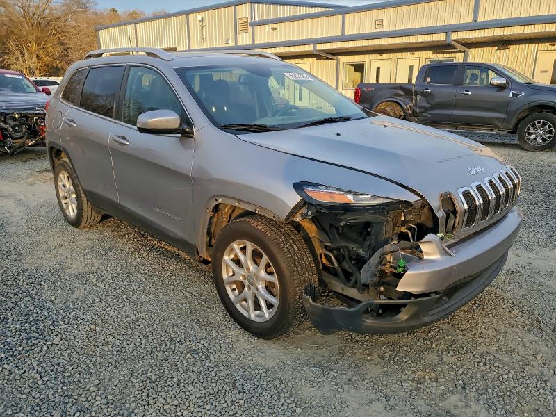 Photo 4 from auction – 2017 JEEP CHEROKEE L with VIN 1C4PJLCBXHW652997