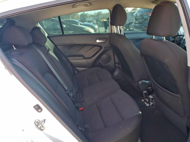 Photo 10 from auction – 2018 KIA FORTE LX with VIN KNAFK5A85J5772985