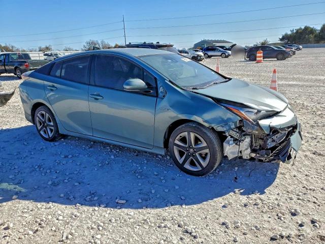Photo 4 from auction – 2018 TOYOTA PRIUS with VIN JTDKARFUXJ3550603