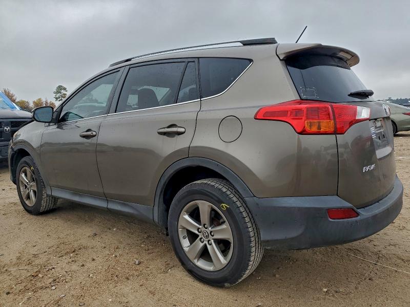 Photo 2 from auction – 2015 TOYOTA RAV4 with VIN JTMWFREV1FD060162