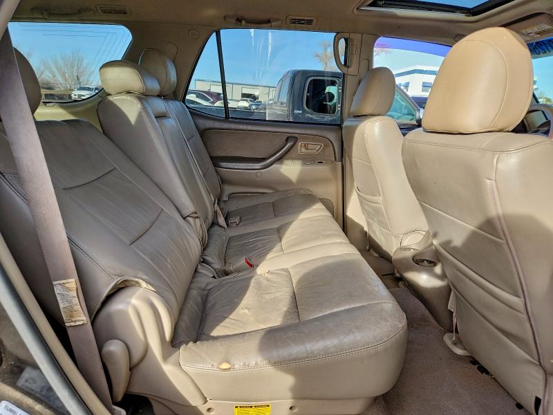 Photo 11 from auction – 2005 TOYOTA SEQUOIA SR with VIN 5TDBT44AX5S233785