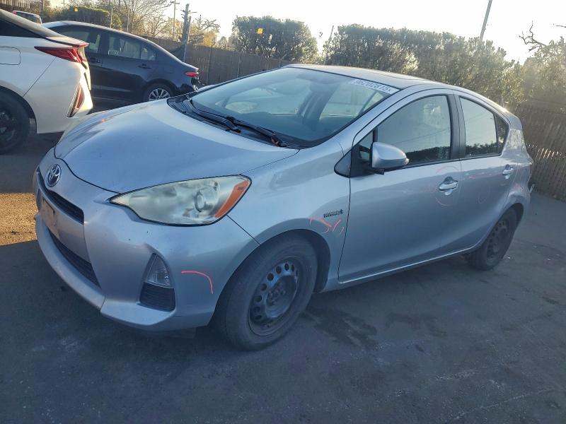 Photo 1 from auction – 2014 TOYOTA PRIUS C with VIN JTDKDTB38E1060079