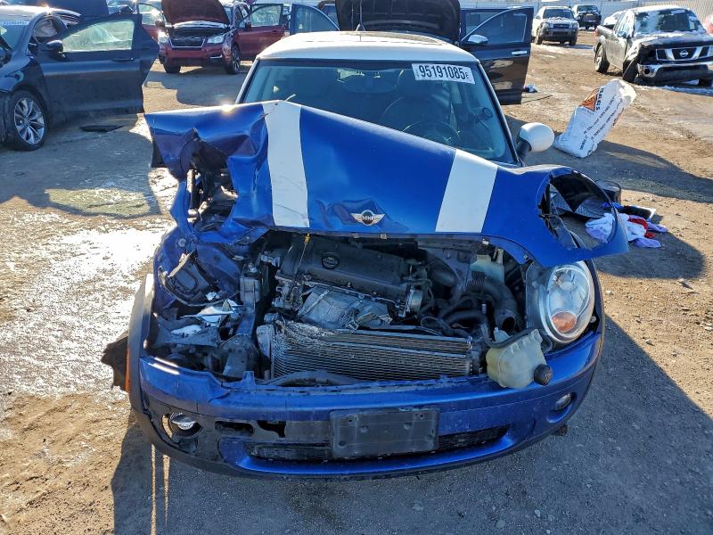 Photo 11 from auction – 2009 MINI COOPER with VIN WMWMF33539TW70269