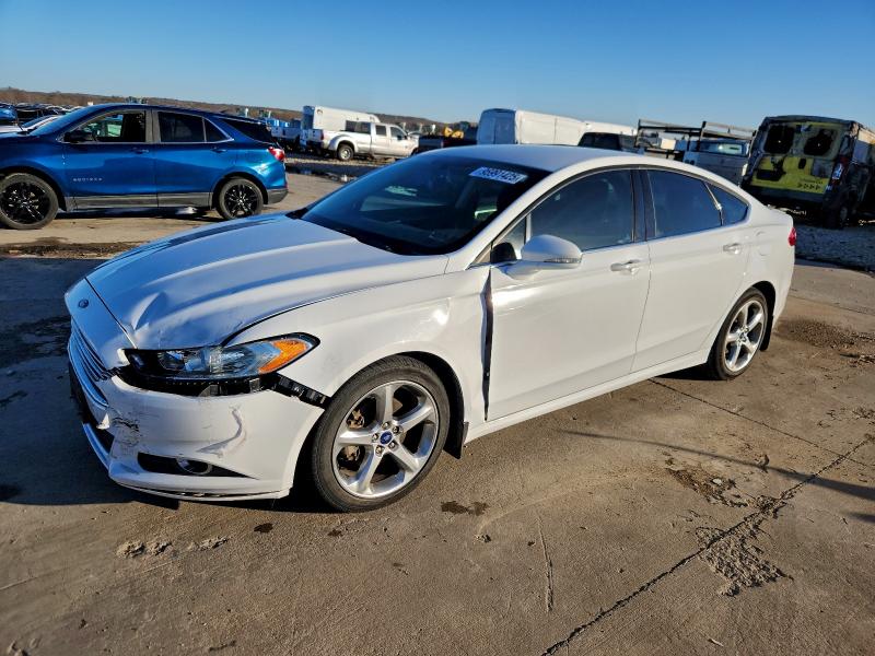 FORD FUSION SE 2015 with VIN 3FA6P0H77FR118262 - Photo from auction
