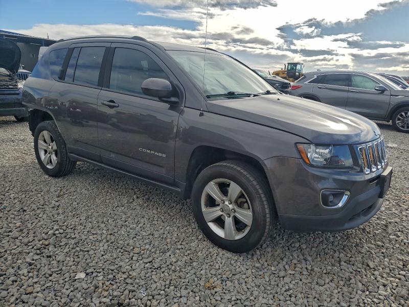 Photo 4 from auction – 2015 JEEP COMPASS LA with VIN 1C4NJDEBXFD245216