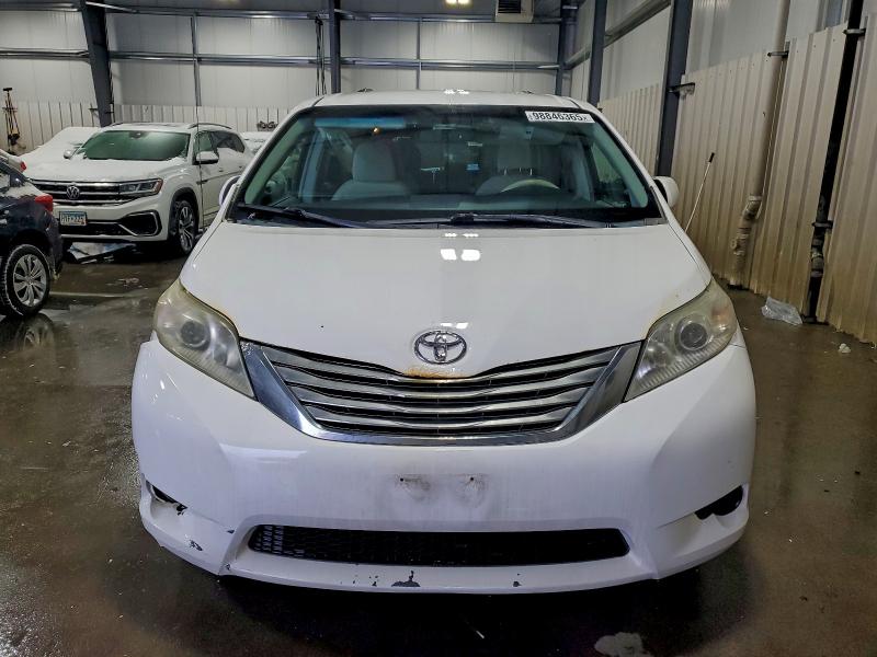 Photo 5 from auction – 2014 TOYOTA SIENNA LE with VIN 5TDKK3DC8ES486487