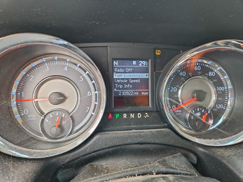 Photo 9 from auction – 2013 CHRYSLER TOWN & COU with VIN 2C4RC1BG5DR540678