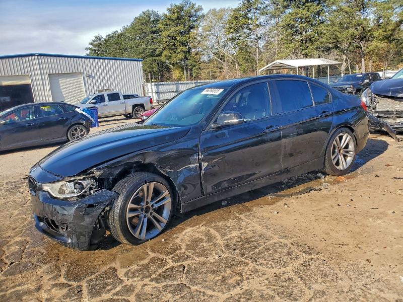 BMW 328 I 2013 مع رقم تعريف المركبة WBA3A5C51DF357279 - صورة من المزاد