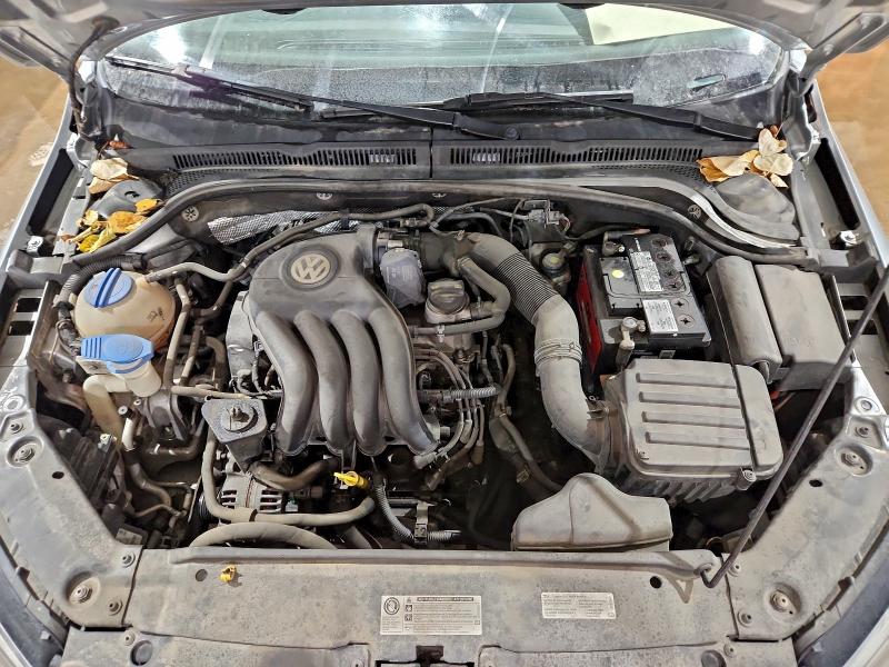 Photo 11 from auction – 2014 VOLKSWAGEN JETTA with VIN 3VW2K7AJ0EM247670