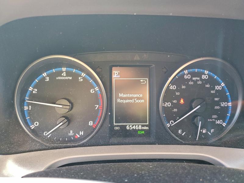 Photo 9 from auction – 2017 TOYOTA RAV4 XLE with VIN 2T3RFREV2HW687813