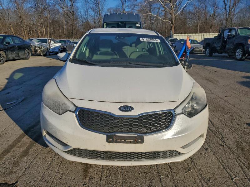 Photo 5 from auction – 2015 KIA FORTE LX with VIN KNAFX4A64F5329146