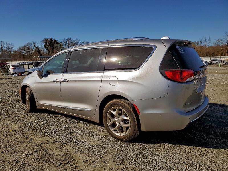 Photo 2 from auction – 2018 CHRYSLER PACIFICA L with VIN 2C4RC1GGXJR226173