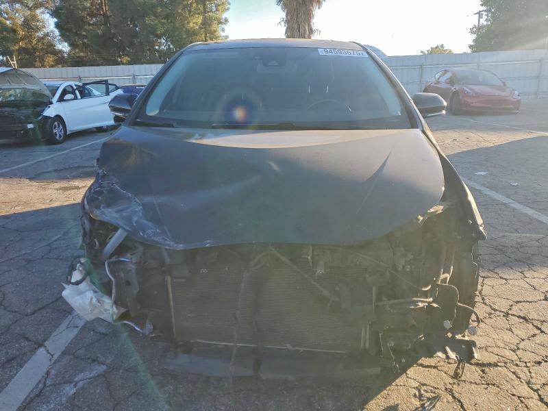 Photo 5 from auction – 2016 TOYOTA PRIUS with VIN JTDKARFUXG3025078
