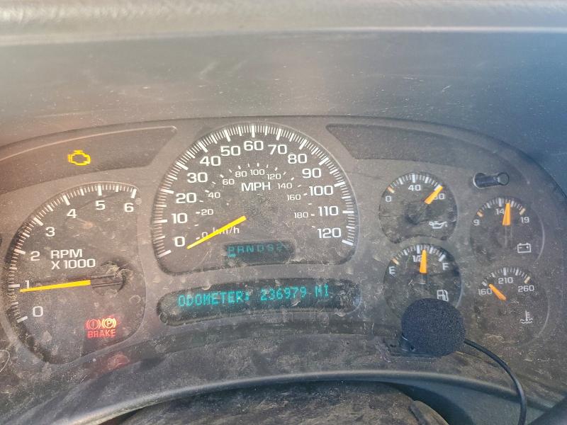 Photo 9 from auction – 2003 CHEVROLET SUBURBAN K with VIN 1GNFK16Z83J165834