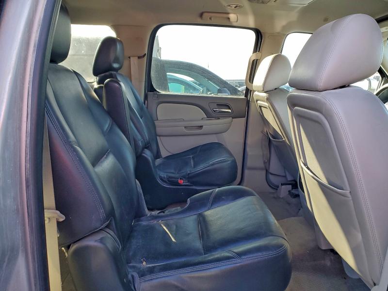 Photo 11 from auction – 2011 CHEVROLET SUBURBAN with VIN 1GNSKJE35BR306810