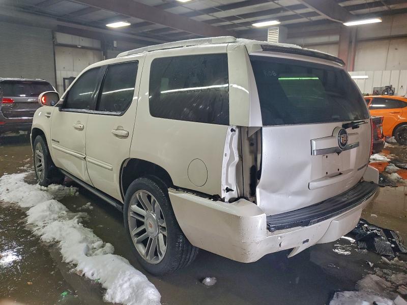 Zdjęcie 2 z aukcji – 2014 CADILLAC ESCALADE P z VIN 1GYS4CEF2ER110069