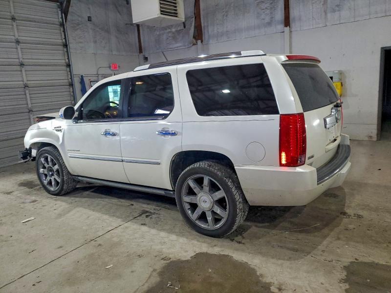 Photo 2 from auction – 2010 CADILLAC ESCALADE P with VIN 1GYUKCEF1AR148112
