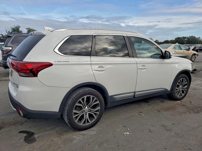 Photo 3 from auction – 2018 MITSUBISHI OUTLANDER with VIN JA4AD3A36JZ060312