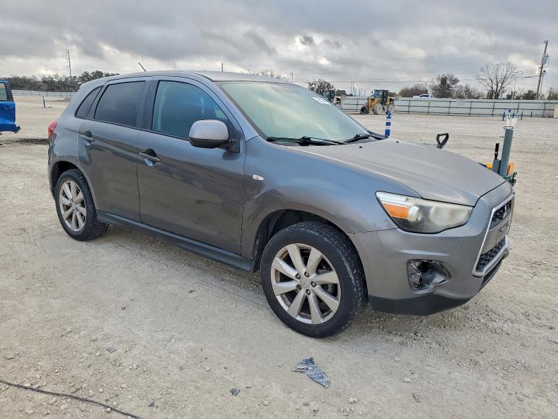 Photo 4 from auction – 2014 MITSUBISHI OUTLANDER with VIN 4A4AP3AU6EE031517