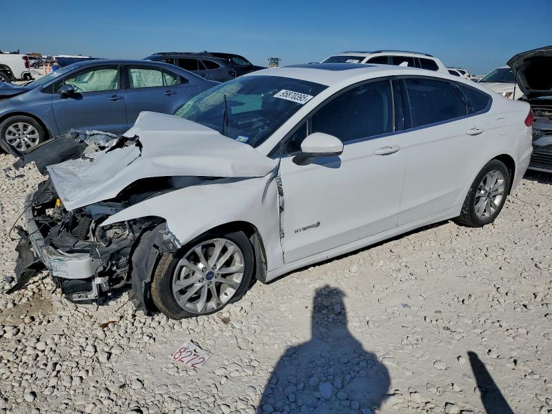 FORD FUSION 2019 with VIN 3FA6P0LU5KR105081 - Photo from auction