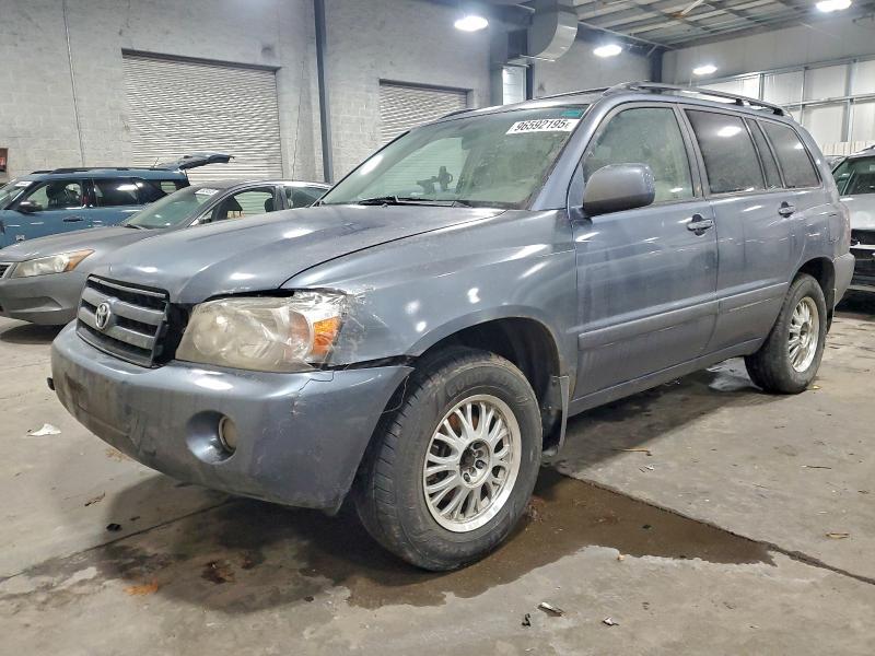 TOYOTA HIGHLANDER 2004 with VIN JTEEP21AX40032685 - Photo from auction