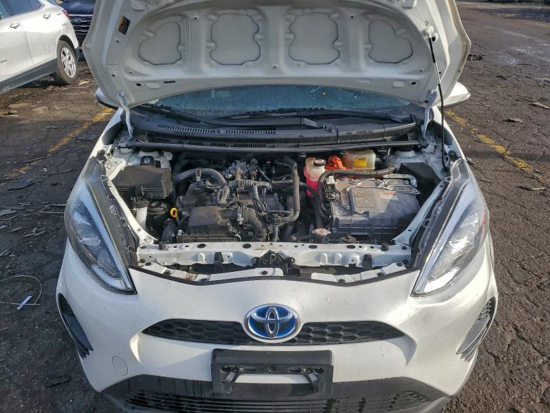 Photo 11 from auction – 2018 TOYOTA PRIUS C with VIN JTDKDTB35J1603916