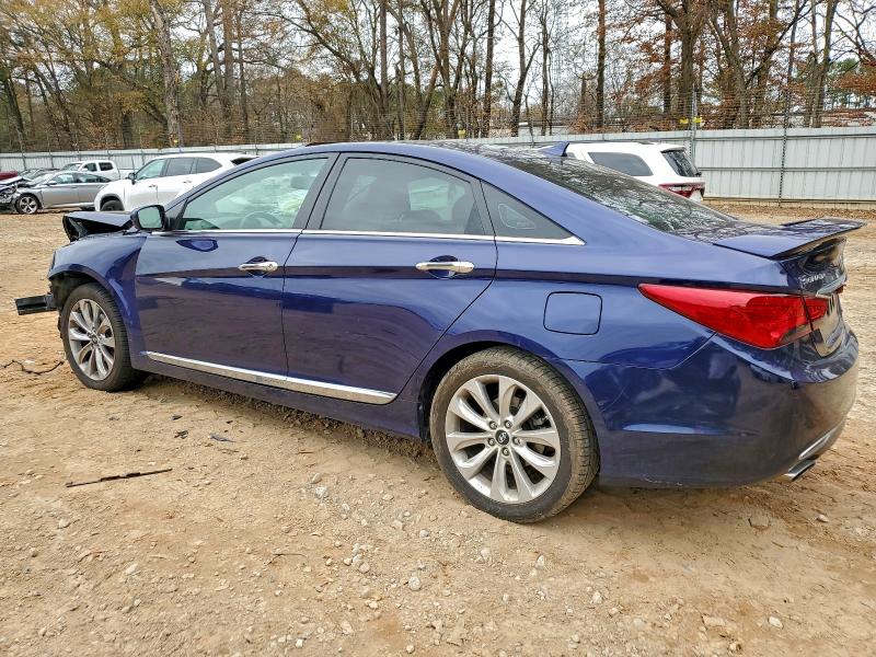 Photo 2 from auction – 2011 HYUNDAI SONATA SE with VIN 5NPEC4AB4BH223295