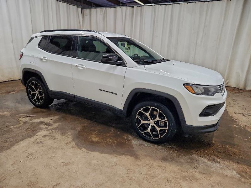Photo 4 from auction – 2024 JEEP COMPASS LA with VIN 3C4NJDBN6RT605109