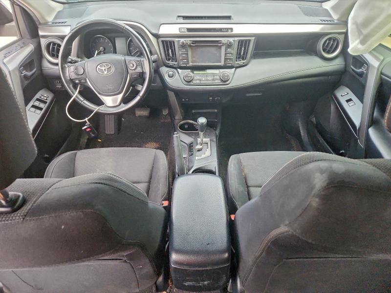 Photo 8 from auction – 2018 TOYOTA RAV4 with VIN JTMWFREV9JJ732057