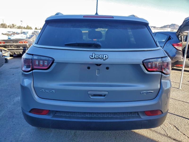 Photo 6 from auction – 2017 JEEP COMPASS LA with VIN 3C4NJDBB8HT680172