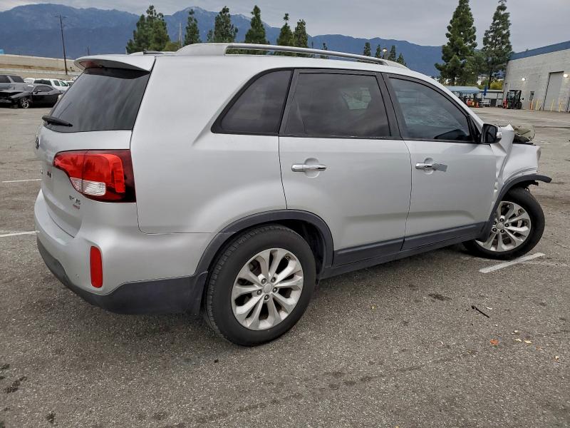 Photo 3 from auction – 2014 KIA SORENTO EX with VIN 5XYKU4A77EG473850