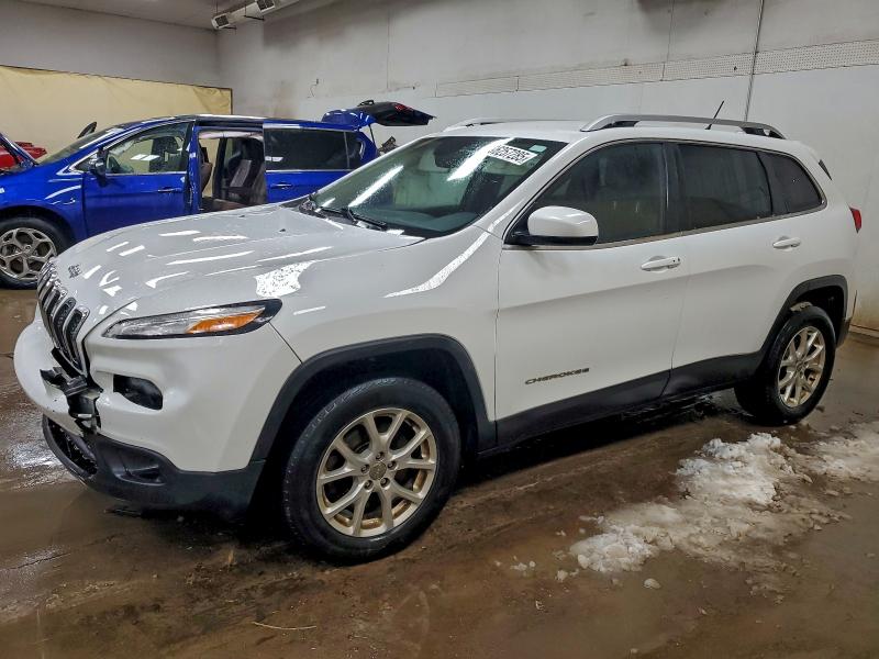 JEEP CHEROKEE L 2015 with VIN 1C4PJMCB4FW565745 - Photo from auction