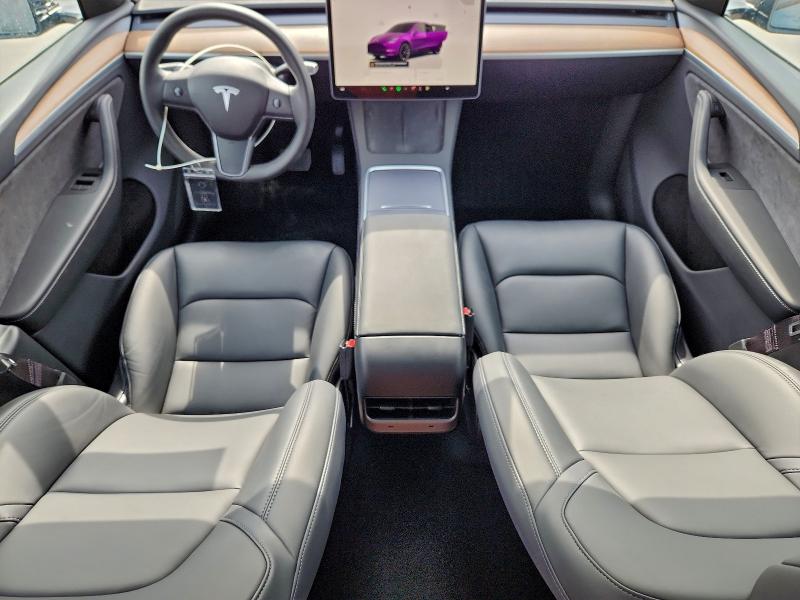 Photo 8 from auction – 2025 TESLA MODEL Y with VIN 7SAYGDEE0SA342305