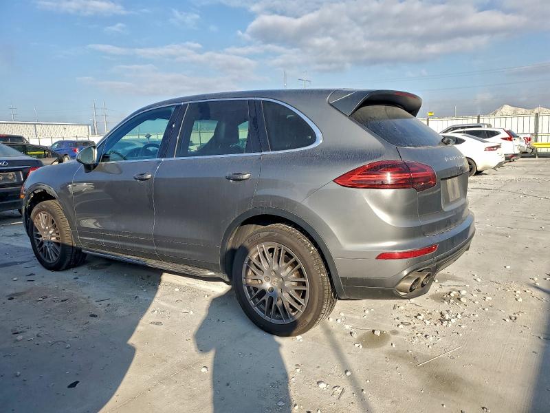 Photo 2 from auction – 2017 PORSCHE CAYENNE S with VIN WP1AB2A23HLA53732