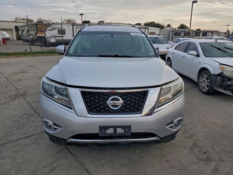 Photo 5 from auction – 2013 NISSAN PATHFINDER with VIN 5N1AR2MM0DC636324